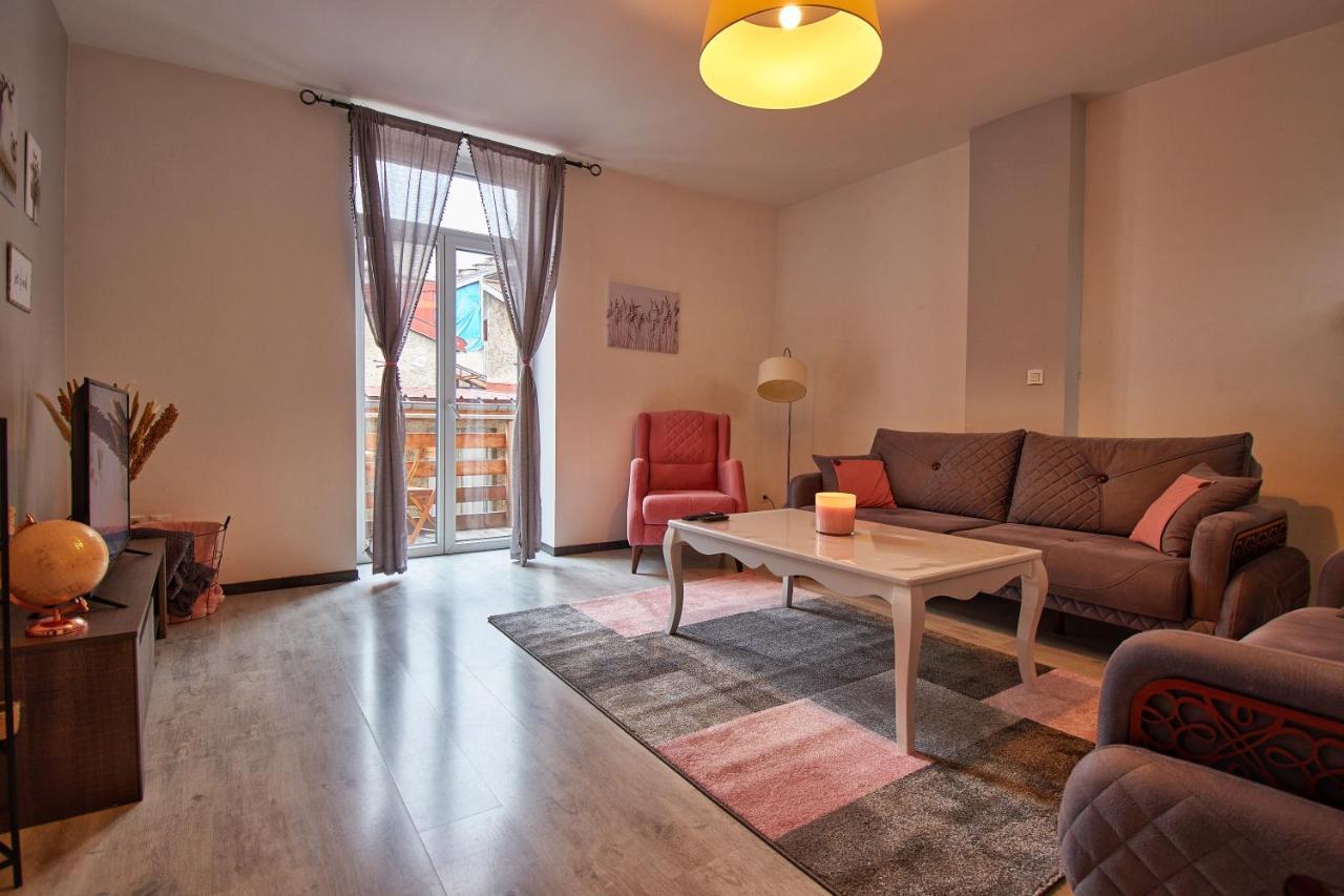 Maison Lamartine - Plein Centre-Ville Avec Garage & Jeux Сен-Клод Екстер'єр фото