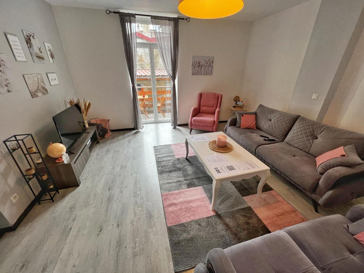 Maison Lamartine - Plein Centre-Ville Avec Garage & Jeux Сен-Клод Екстер'єр фото